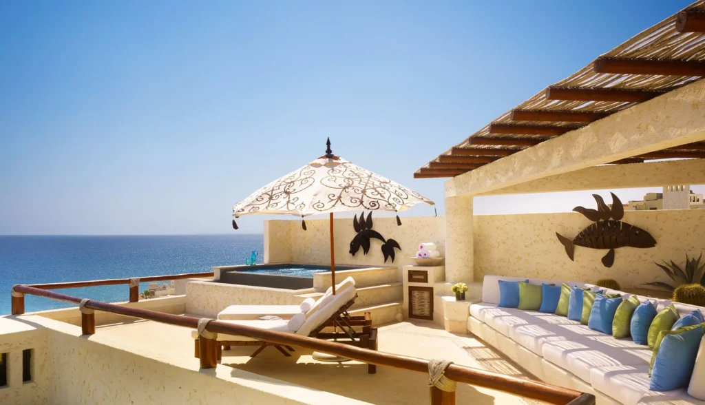 Ultra-Luxury Homes in Las Ventanas