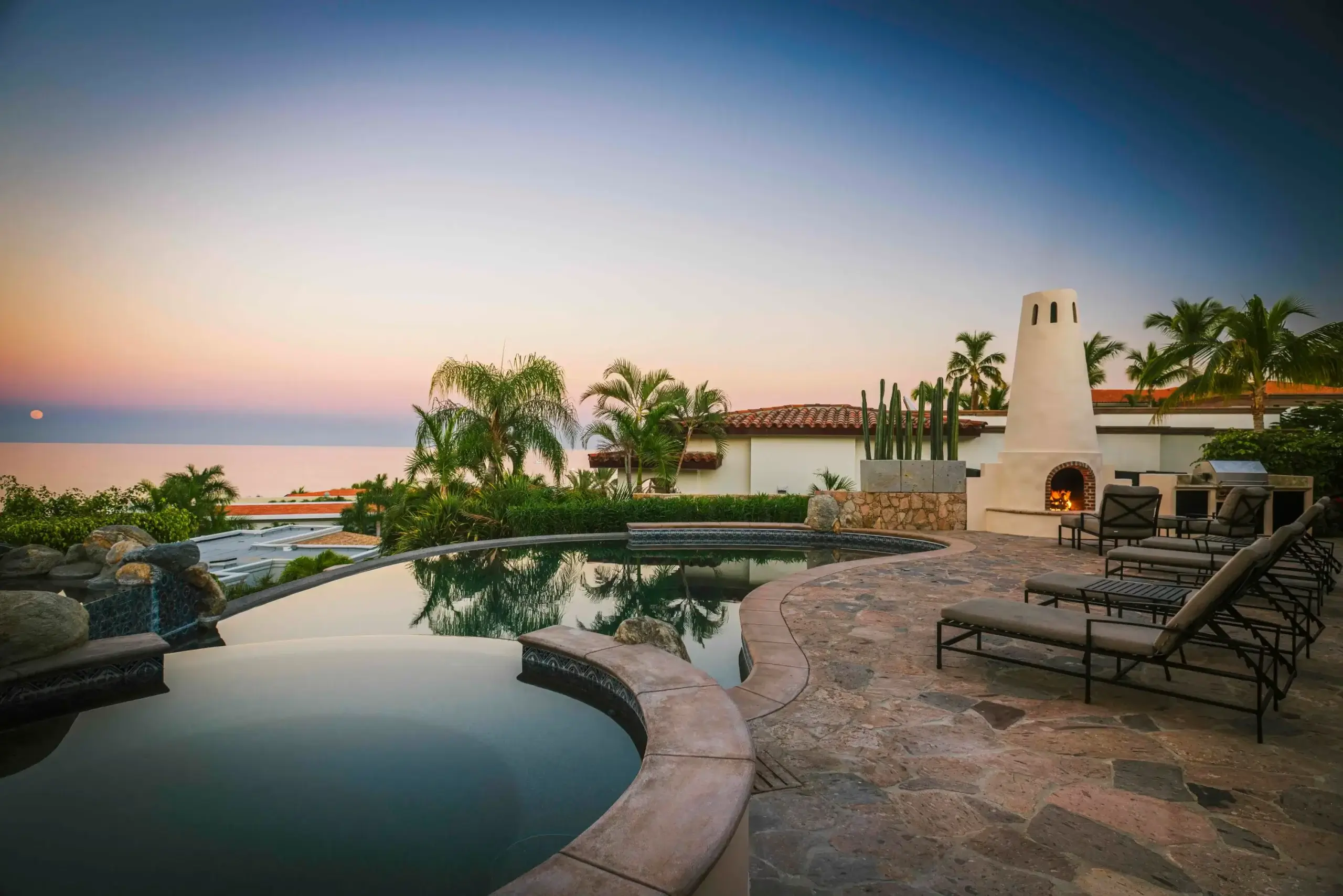 Las Ventanas Waterfront Residences